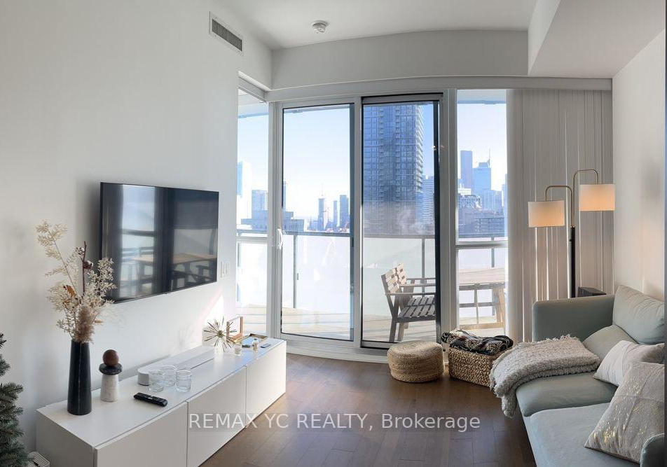 15-grenville-street-toronto-ontario-c12992736
