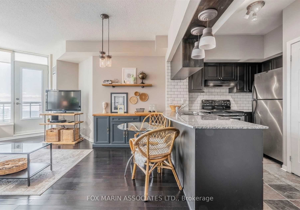 230-queens-quay-w-toronto-ontario-c12992830