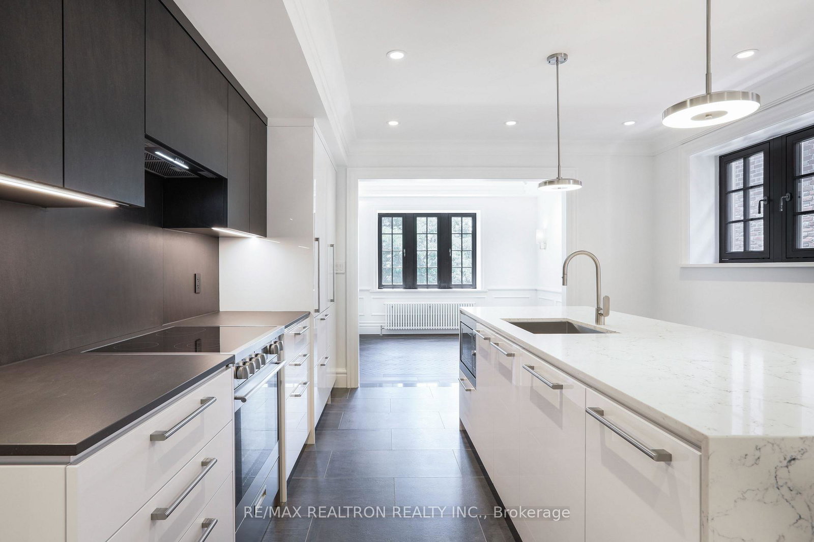 2-clarendon-avenue-toronto-ontario-c12992934