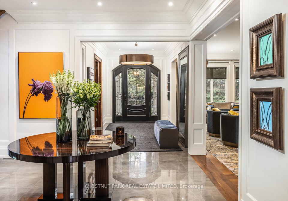 9-dewbourne-avenue-toronto-ontario-c12992952