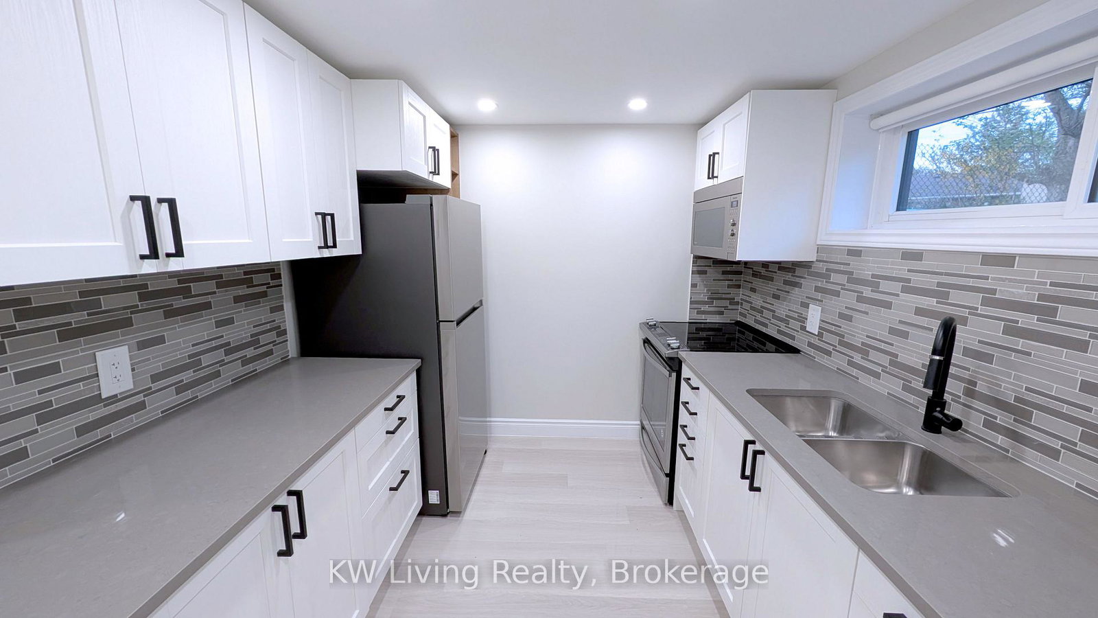 31-bowerbank-drive-north-york-ontario-c12993058