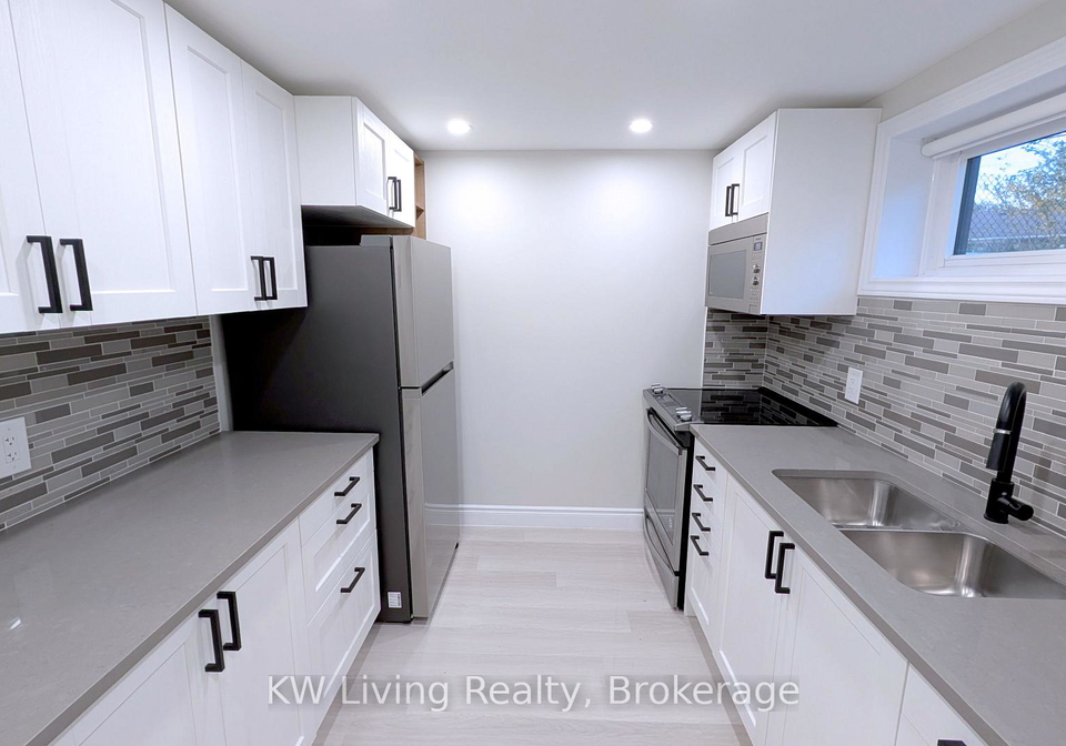 31-bowerbank-drive-north-york-ontario-c12993058