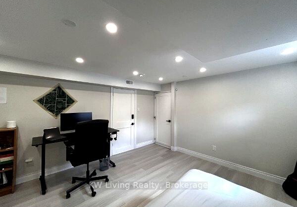 31-bowerbank-drive-north-york-ontario-c12993058