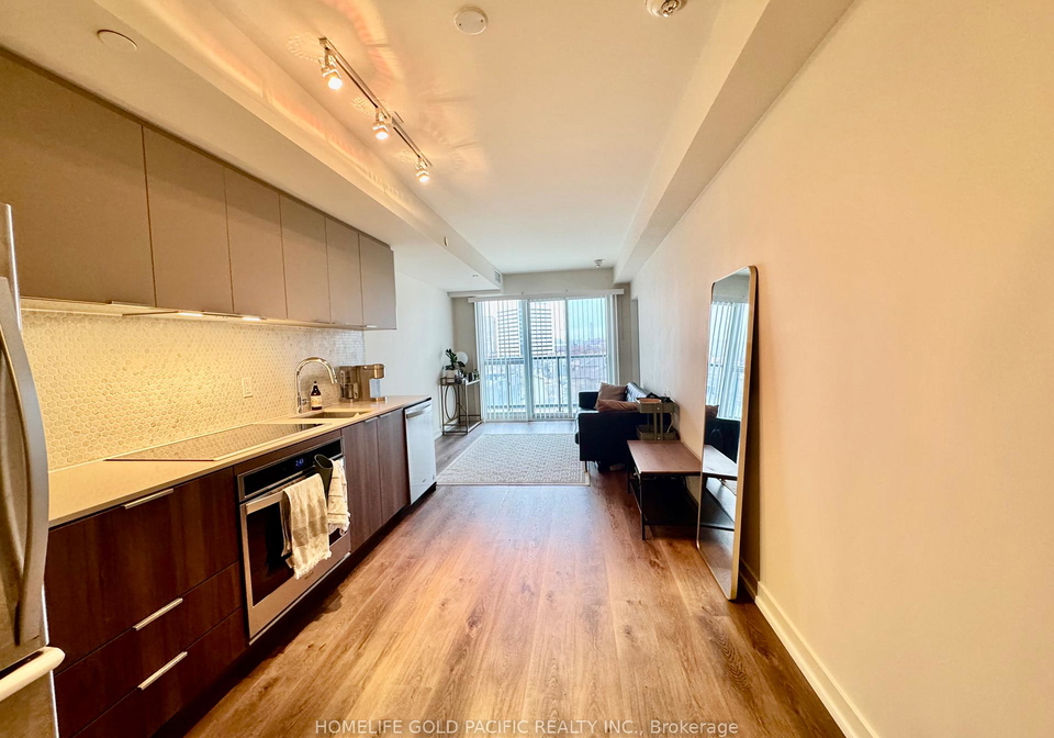 2-sonic-way-east-york-ontario-c12993158