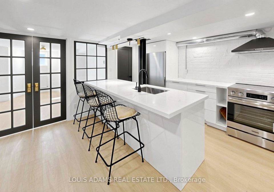 363-dovercourt-road-toronto-ontario-c12993208