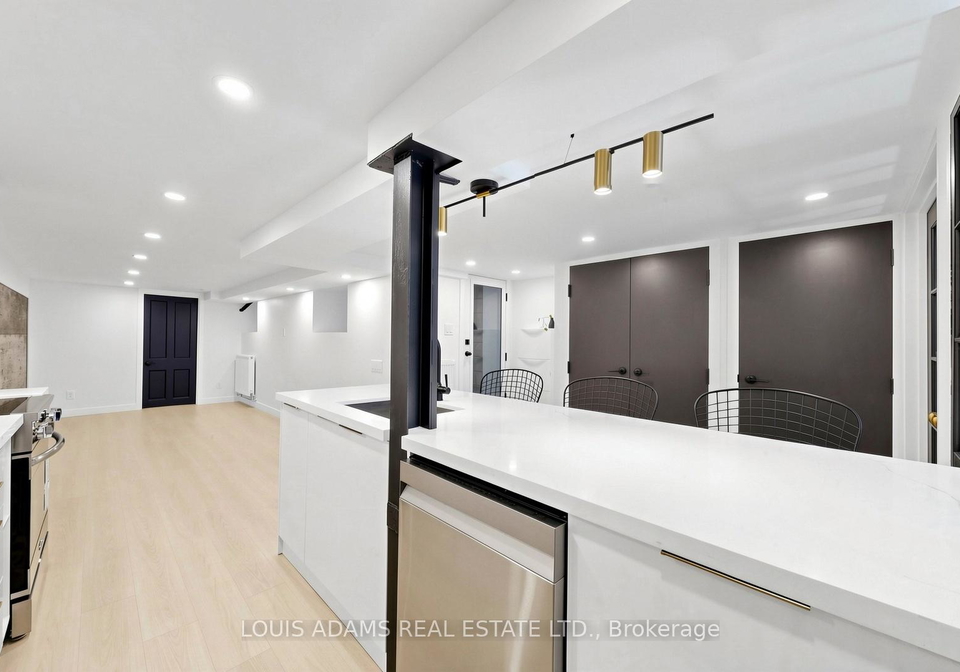363-dovercourt-road-toronto-ontario-c12993208