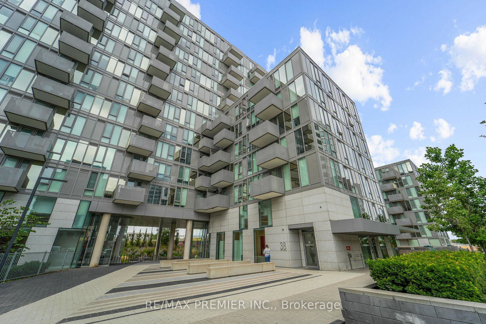 38-monte-kwinter-monte-kwinter-court-toronto-ontario-c12993322