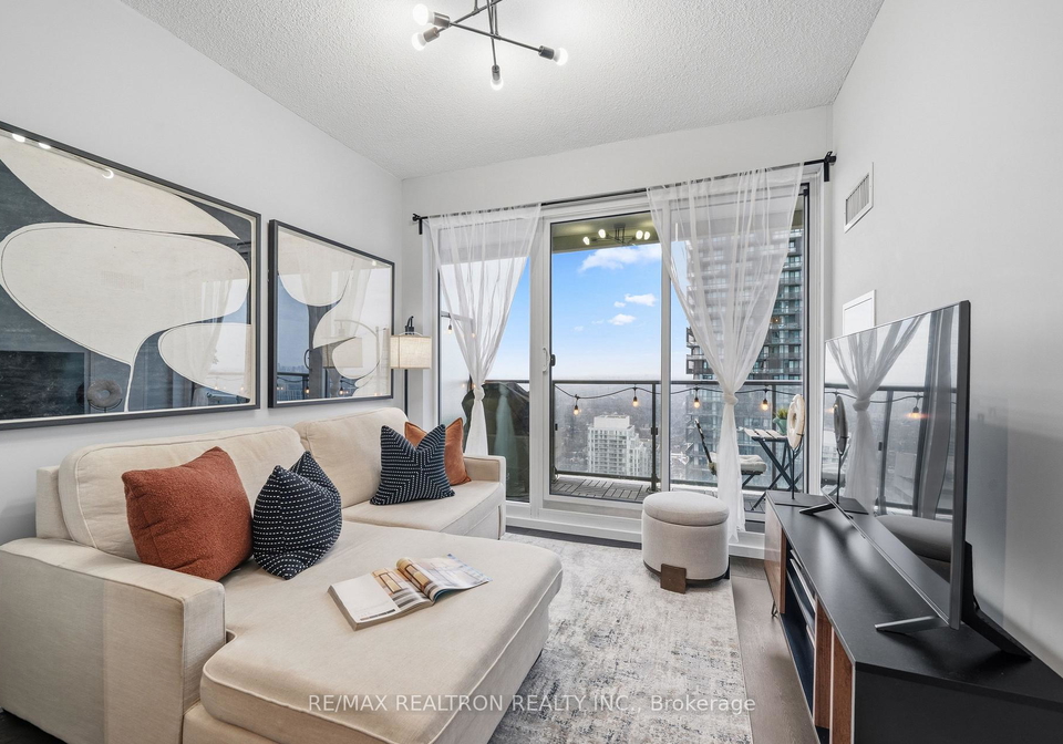 2221-yonge-street-toronto-ontario-c12993456