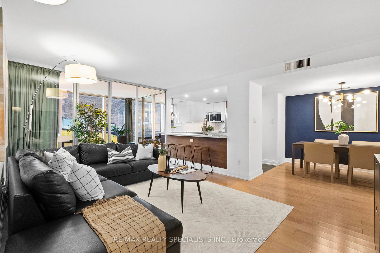 30-wellington-street-e-toronto-ontario-c12993534