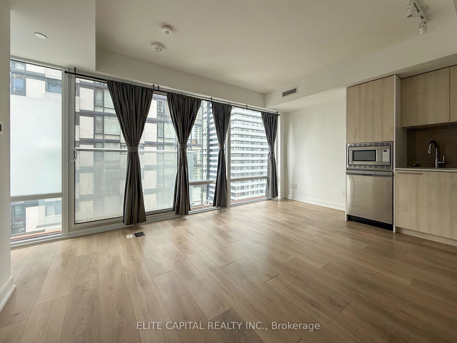 18-maitland-terrace-toronto-ontario-c12993590