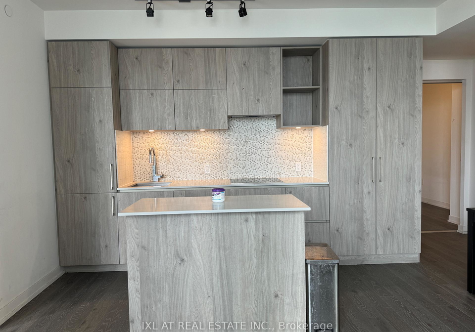 1-yorkville-avenue-toronto-ontario-c12993762