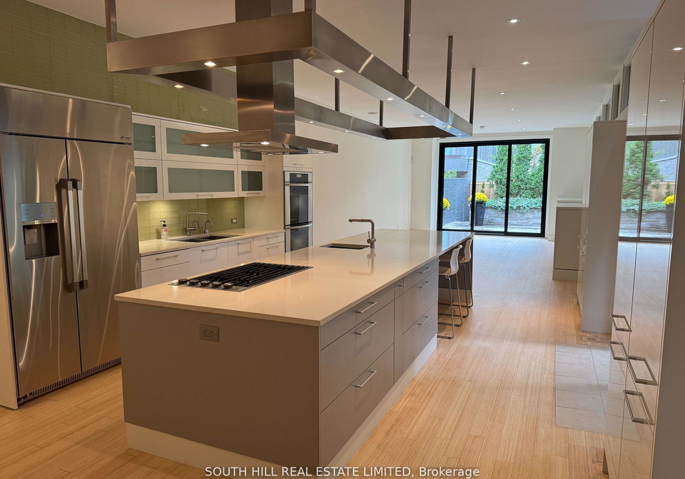 21-lowther-avenue-toronto-ontario-c12993832