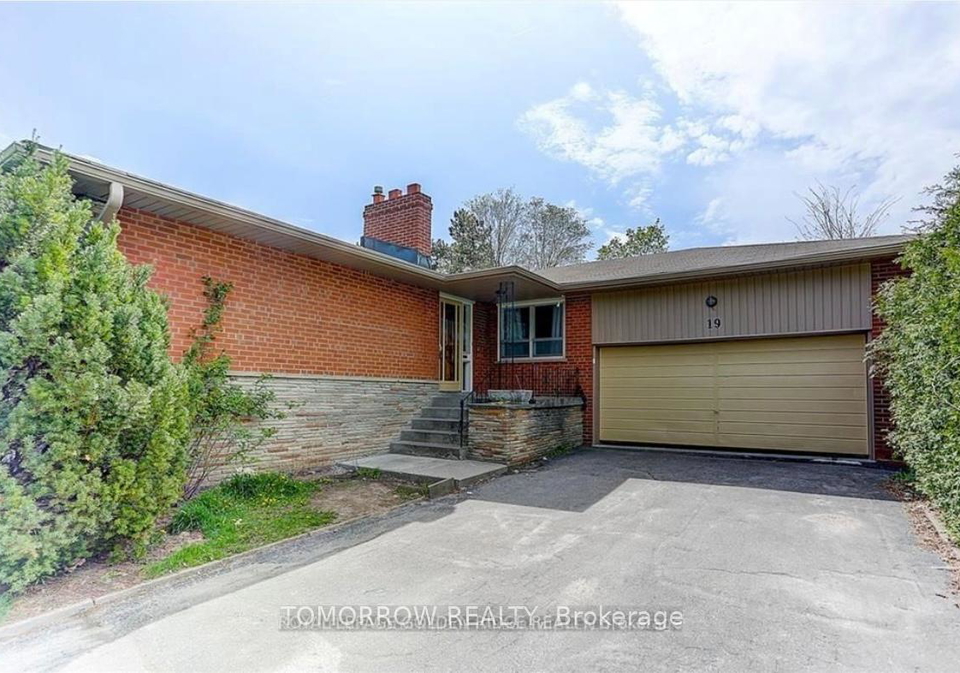 19-morewood-crescent-north-york-ontario-c12993970