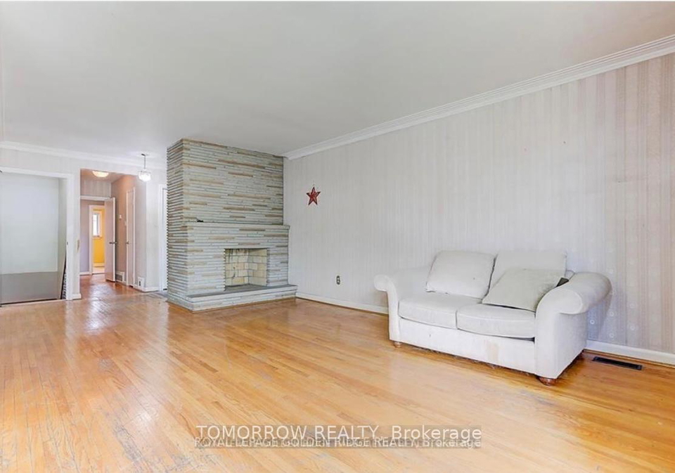 19-morewood-crescent-north-york-ontario-c12993970