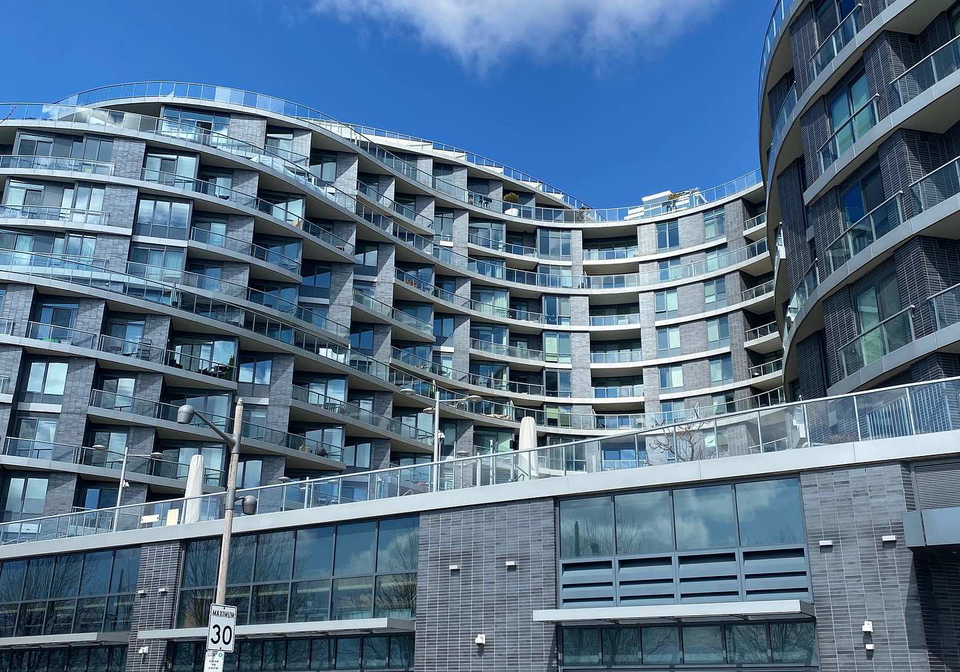 1-edgewater-drive-toronto-ontario-c12994008