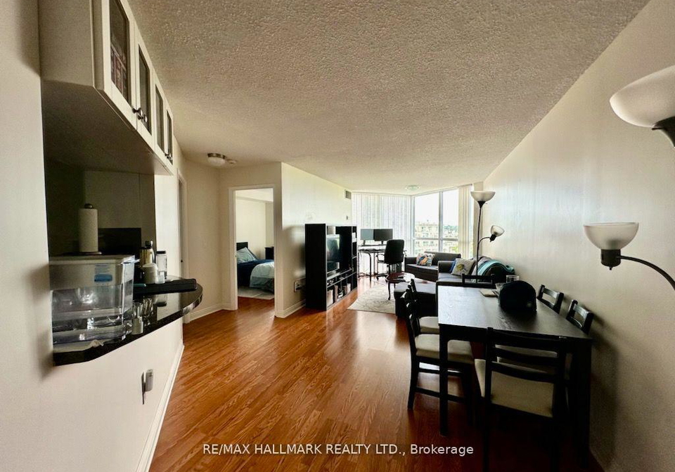 7-concorde-place-north-york-ontario-c12994214
