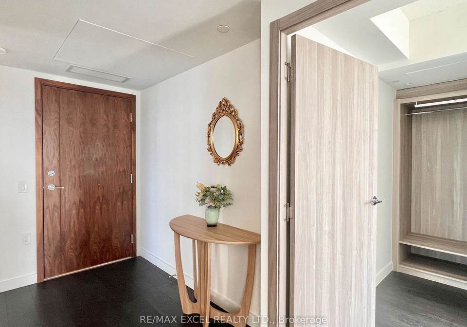 38-widmer-street-toronto-ontario-c12994216