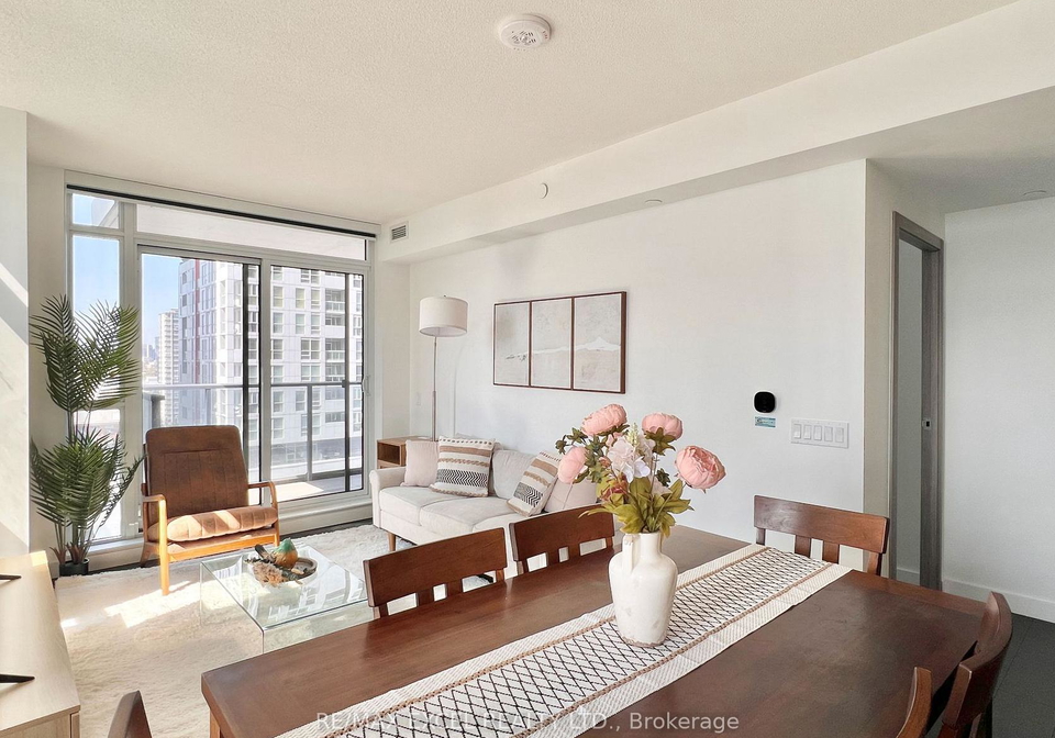 38-widmer-street-toronto-ontario-c12994216