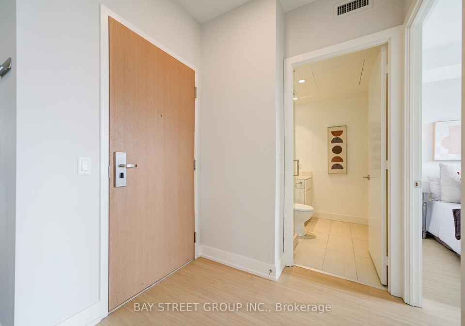 7-grenville-street-toronto-ontario-c12994238