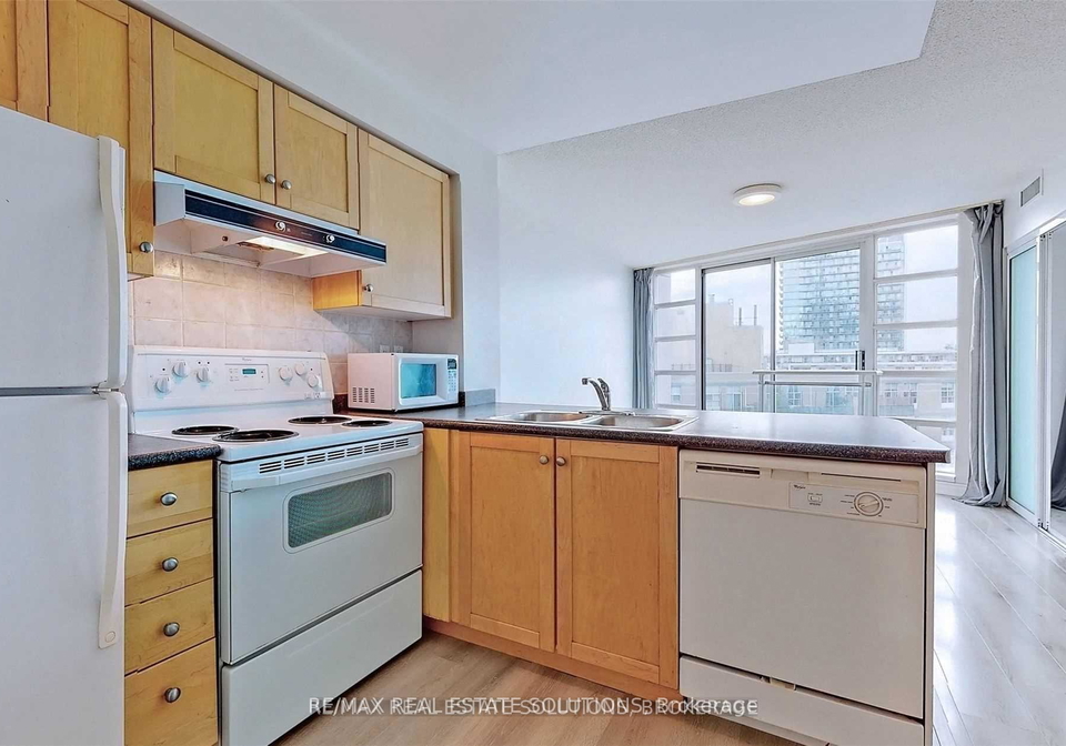 650-queens-quay-w-toronto-ontario-c12994804