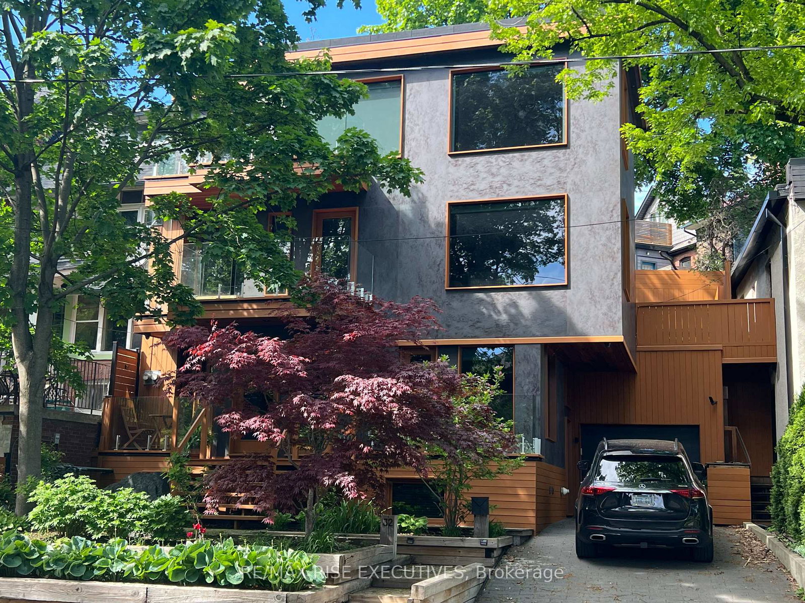 32-regal-road-toronto-ontario-c12995066
