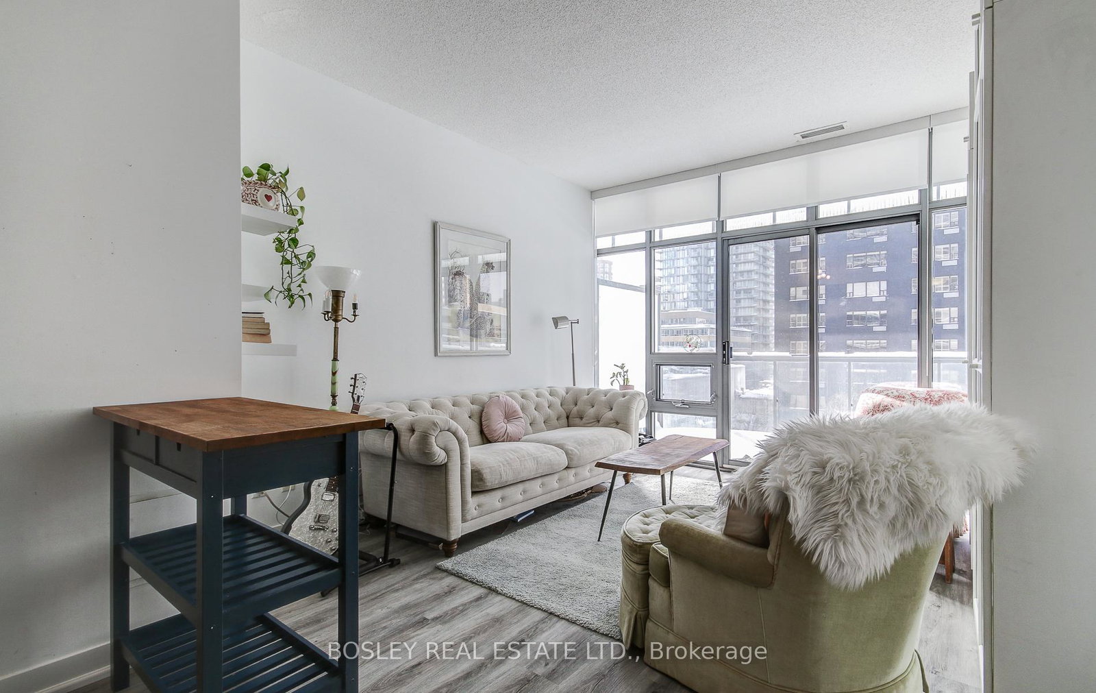 33-charles-street-e-toronto-ontario-c12995070