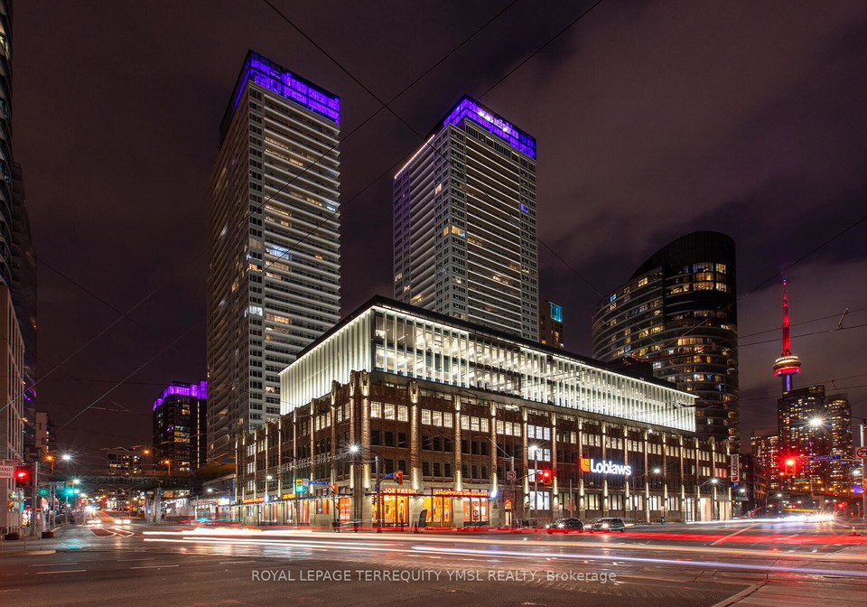 17-bathurst-street-toronto-ontario-c12995418