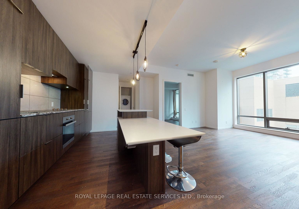 5-st-joseph-street-toronto-ontario-c12995528