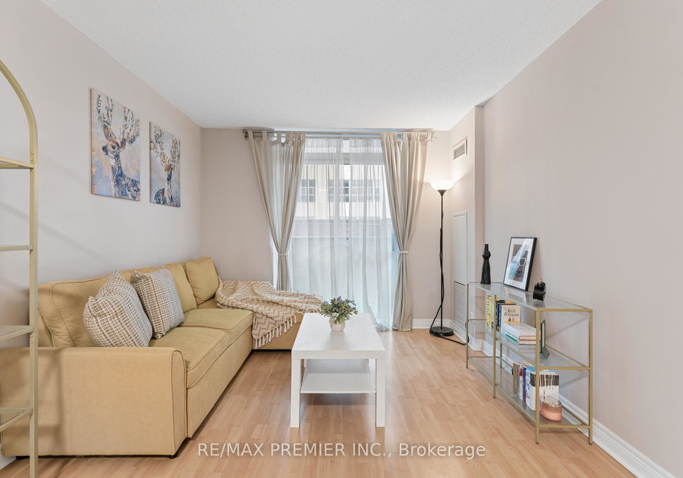 212-eglinton-avenue-e-toronto-ontario-c12995614