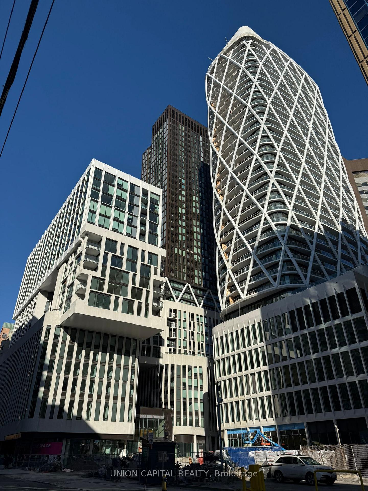 238-simcoe-street-toronto-ontario-c12995712