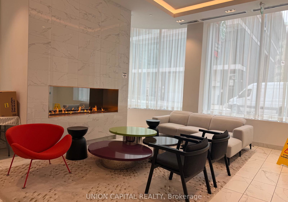 238-simcoe-street-toronto-ontario-c12995712