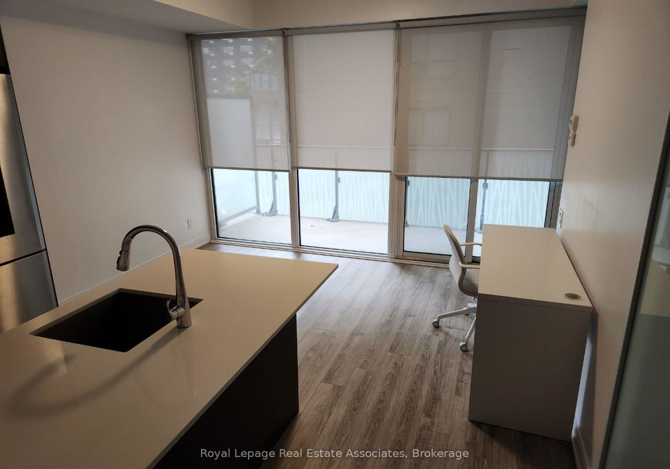 42-charles-street-e-toronto-ontario-c12996132