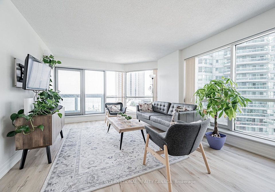 10-yonge-street-toronto-ontario-c12996436