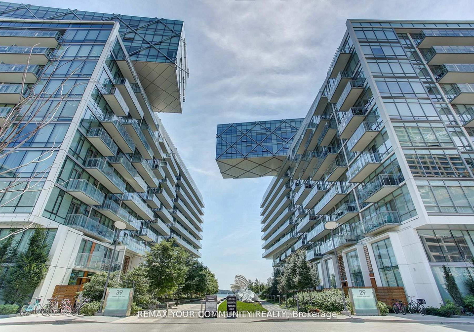 39-queens-quay-e-toronto-ontario-c12996578