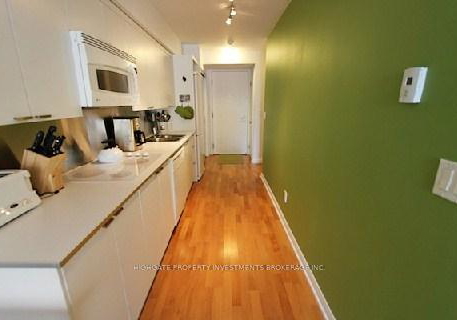 111-elizabeth-street-toronto-ontario-c12996794