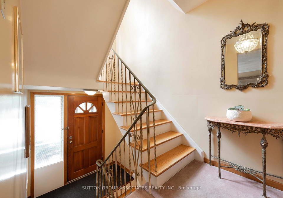 299-wychwood-avenue-toronto-ontario-c12996826