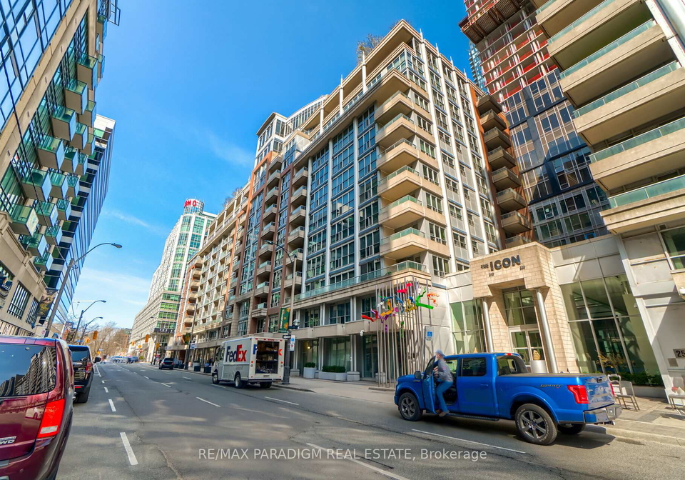 270-wellington-street-w-toronto-ontario-c12996852