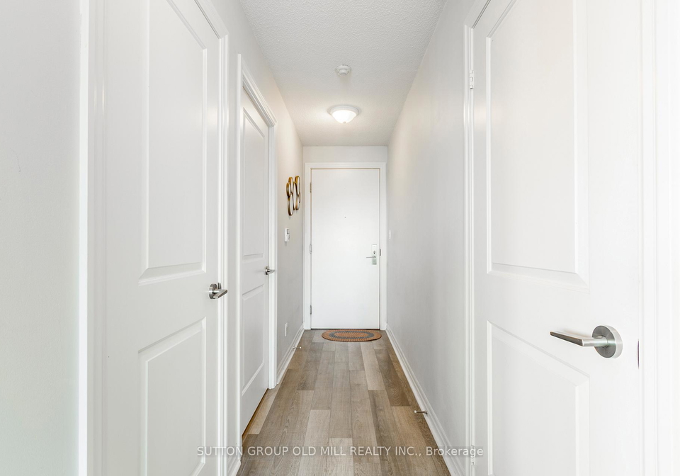 2015-sheppard-avenue-e-north-york-ontario-c12997032