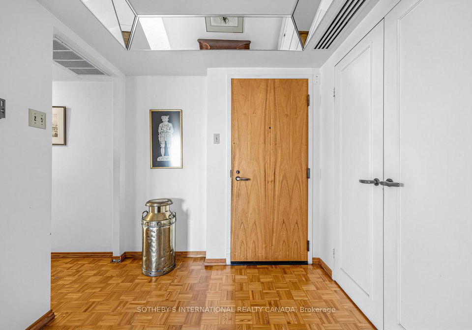61-st-clair-avenue-w-toronto-ontario-c12997176
