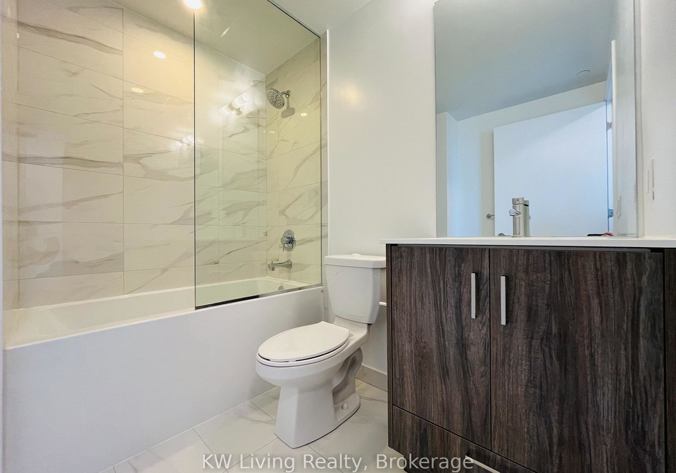 180-front-street-e-toronto-ontario-c12997258