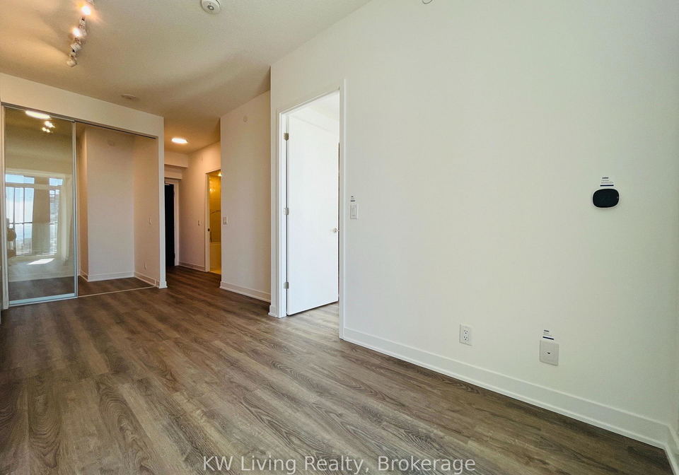 180-front-street-e-toronto-ontario-c12997468