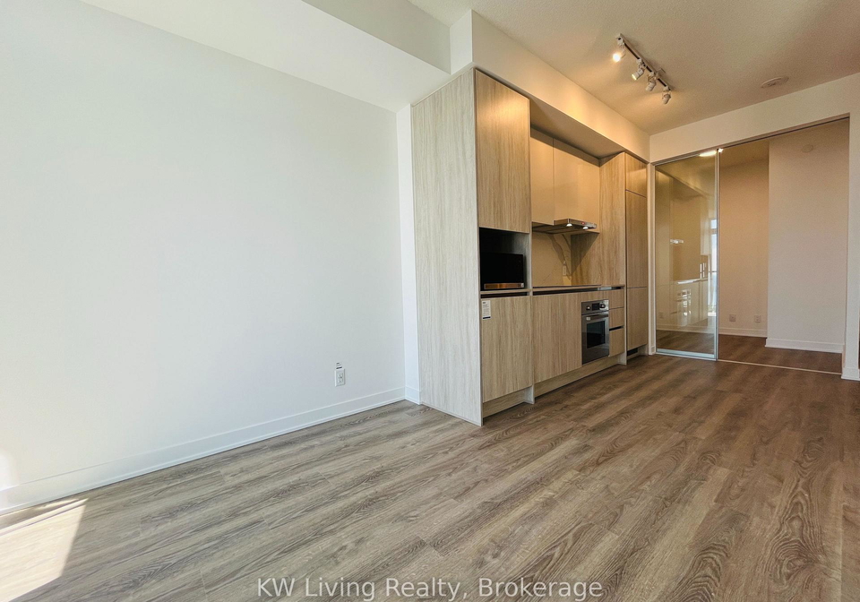 180-front-street-e-toronto-ontario-c12997468