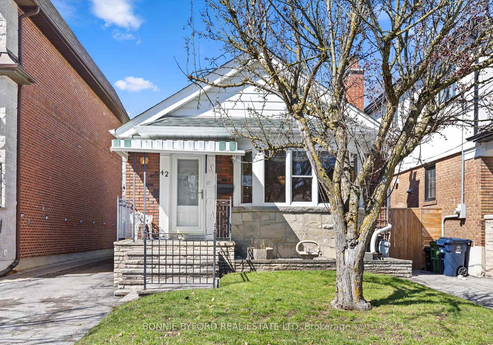 42-parklea-drive-east-york-ontario-c12997642