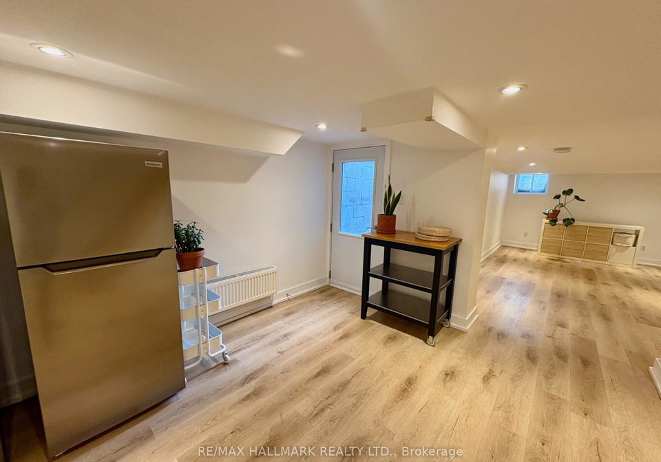 62-palmerston-avenue-toronto-ontario-c12997740