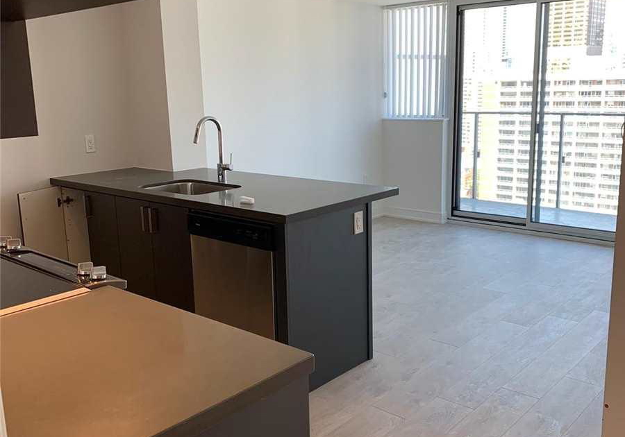 50-wellesley-street-e-toronto-ontario-c12997762