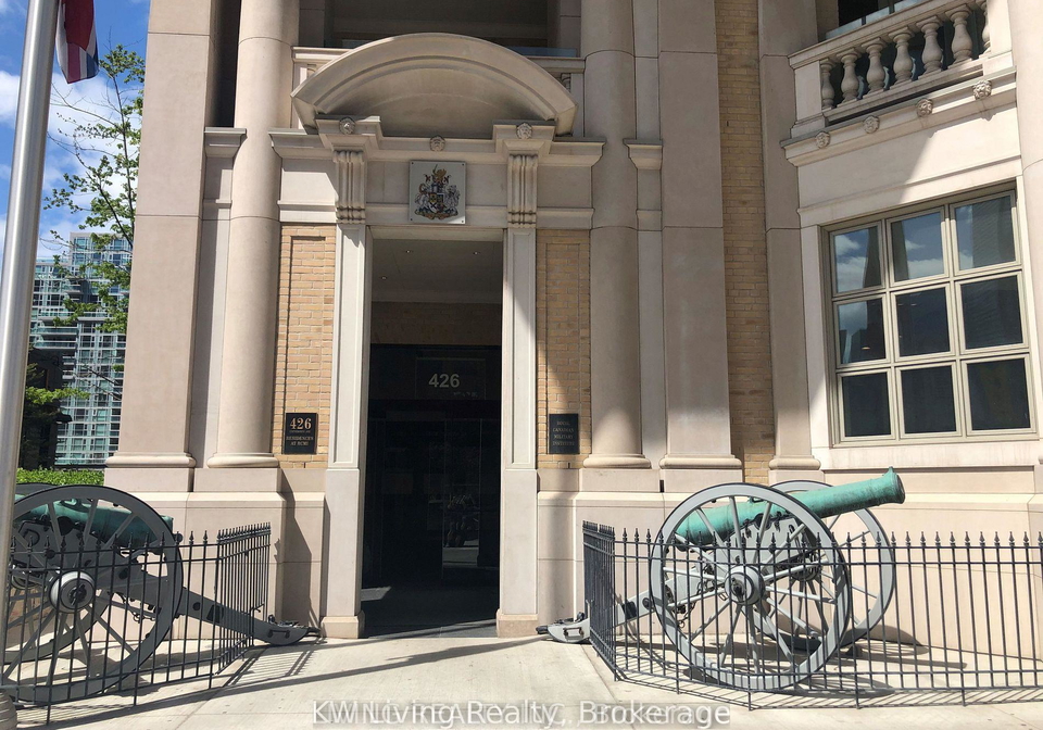 426-university-avenue-toronto-ontario-c12998276