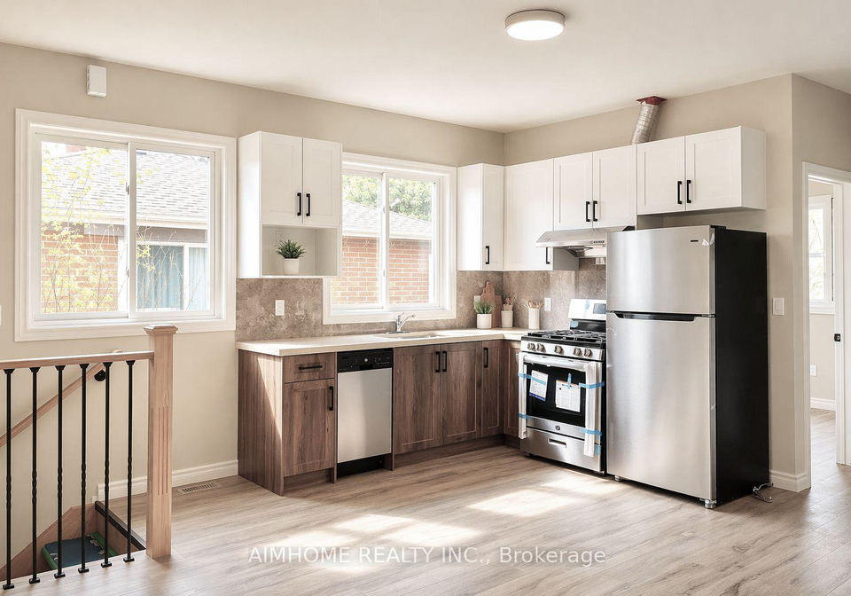 15-waddington-crescent-north-york-ontario-c12998310