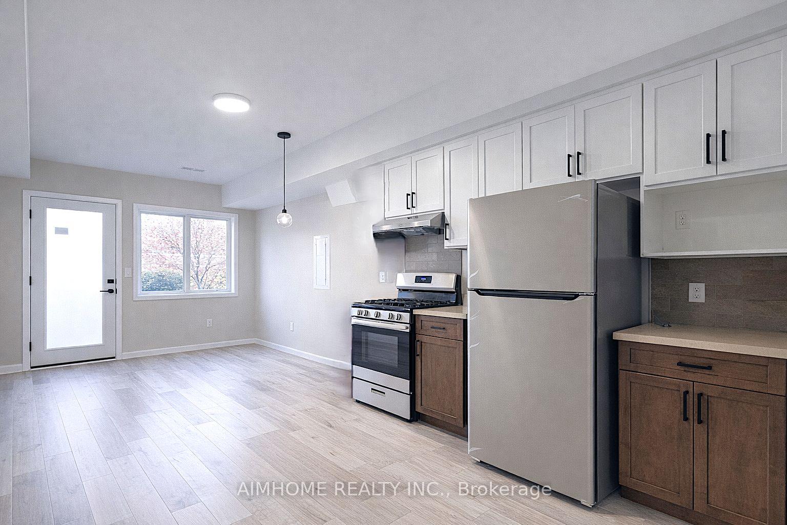 15-waddington-crescent-north-york-ontario-c12998404
