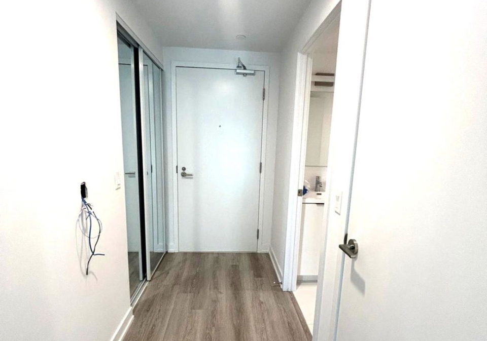 121-st-patrick-street-toronto-ontario-c12998466