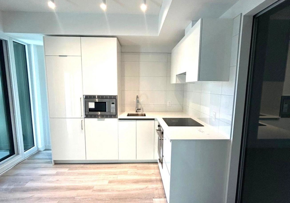 121-st-patrick-street-toronto-ontario-c12998466